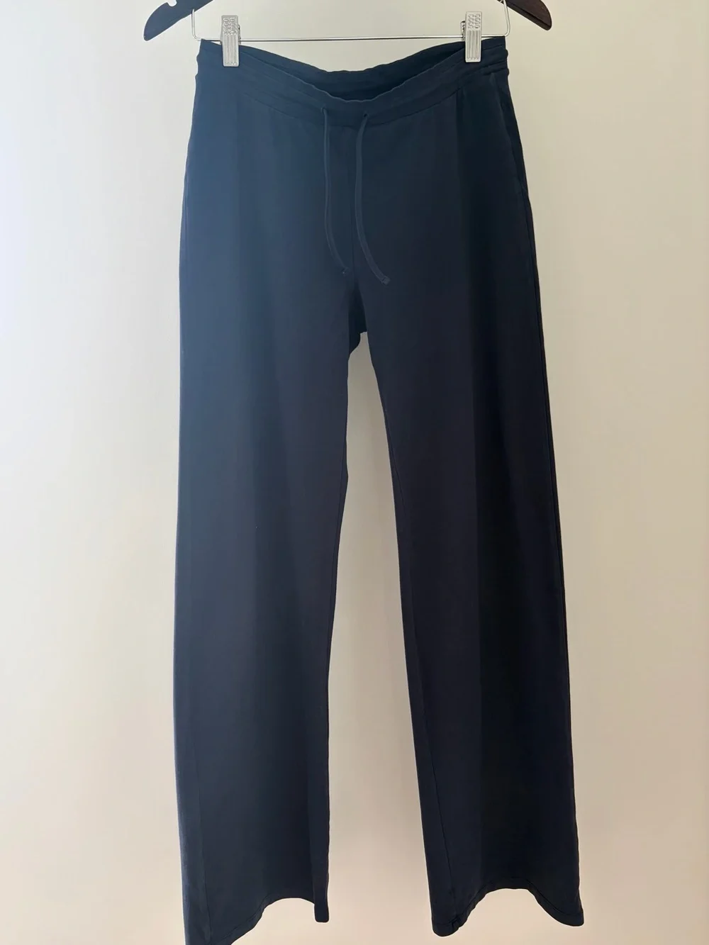 Aritzia TNA Chill Drawstring Pants- Admiral Navy XS - Picture 2 of 6
